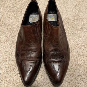 Men’s low cut walking western style boot